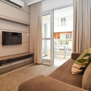Ferias A 50 Metros Da P1837 Apartamento